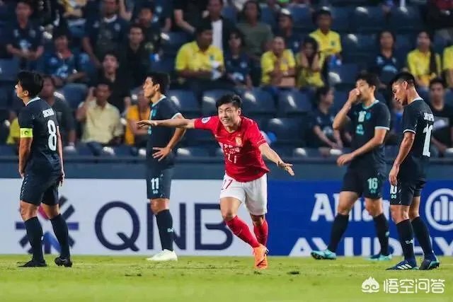 今天上海绿地申花和广州恒大都踢平了，而且申花更让人堪忧，对今天的比赛，你怎么看？