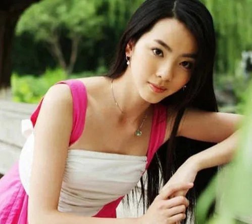 疯狂央视美女主持李思思 嫁63岁老头内幕曝光