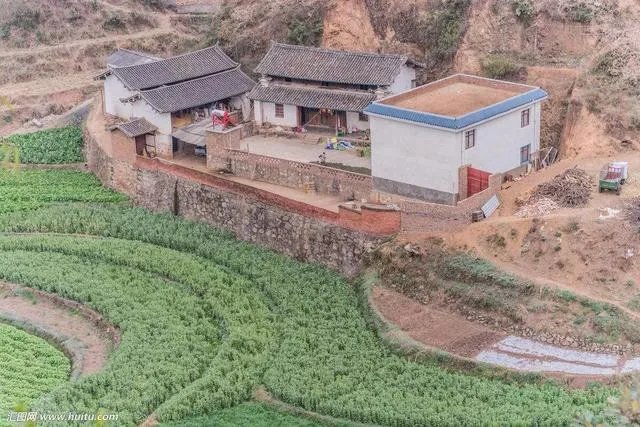 如果人常不在家住还要交卫生费吗