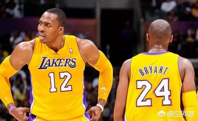 霍华德再晒照，野球场晒肌肉，35岁的他弹跳依然不减当年，新赛季他能助詹皇夺冠吗？