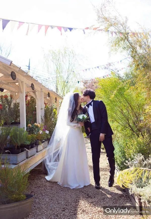 林宥嘉丁文琪婚礼现场森系风格清新养眼，还有哪些明星结婚时现场布置别具一格？