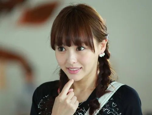 《爱情睡醒了》的女主是谁？