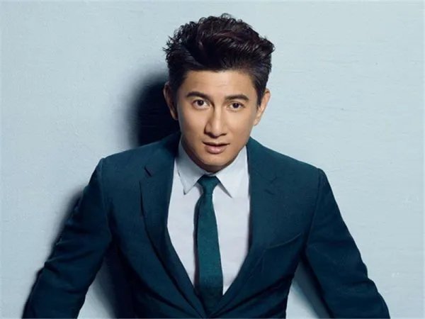 《元气满满的哥哥》吴奇隆被保安误认成坏人按倒，导演为什么急了？