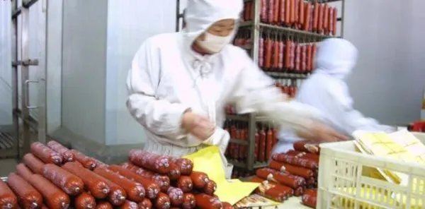 超市搞促销的时候，火腿肠为什么是成捆卖的？