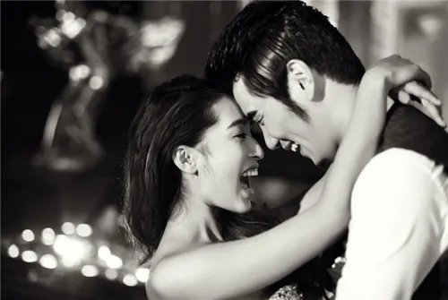 80后婚纱照图片欣赏 80后个性婚纱照风格大全