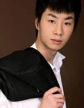 翟廷军的人物简介