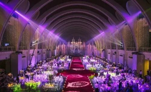 林宥嘉丁文琪婚礼现场森系风格清新养眼，还有哪些明星结婚时现场布置别具一格？