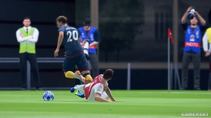 《FIFA19》游民评测8.9分 激情，爽快，射爆！