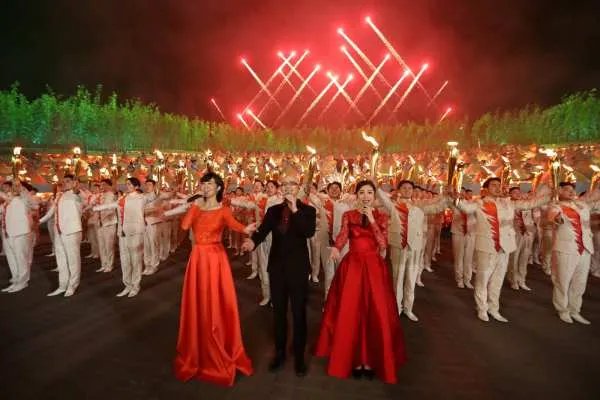 除夕不看春晚早点睡觉第二天看重播，大家觉得怎么样？