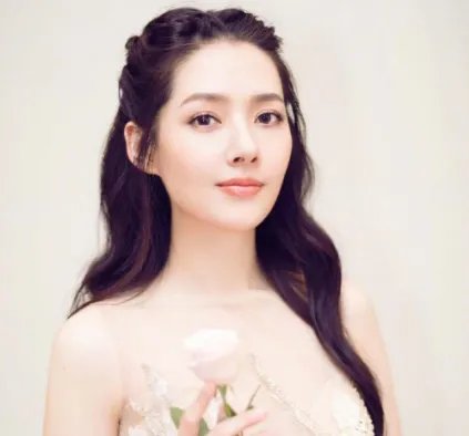 郭碧婷产后首次复出，郭碧婷夫妻是闹掰了吗？