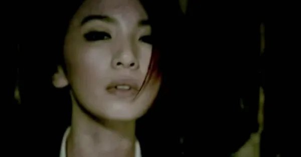 田馥甄的《魔鬼中的天使》歌词是什么意思，那个MV表达的是什么意思，有没有人能给我详细讲解下