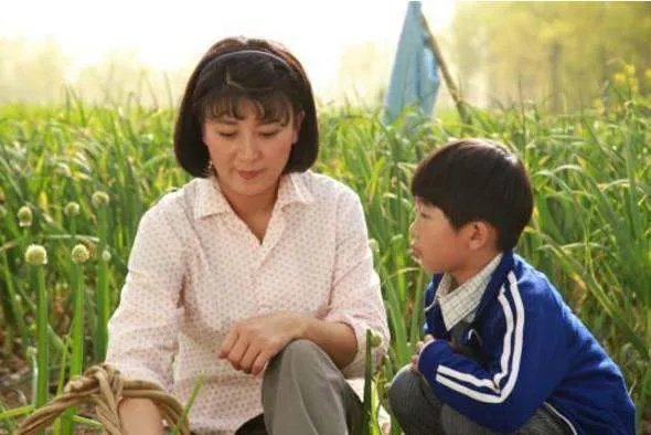 演员王天泽如今生活照，11岁时就已出演六十多部作品，你还记得吗？