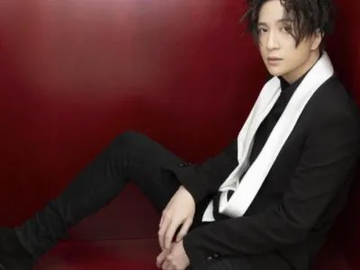 在节目中，杨超越说薛之谦玩笑一点也不好笑，她是否太直接了？