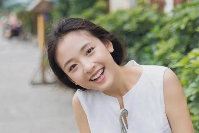 武汉美女众多，武汉大学的校花中你最喜欢哪一个呢？