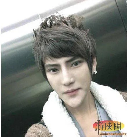 都是些神马玩意 网络红人超奇葩的“锥子脸”