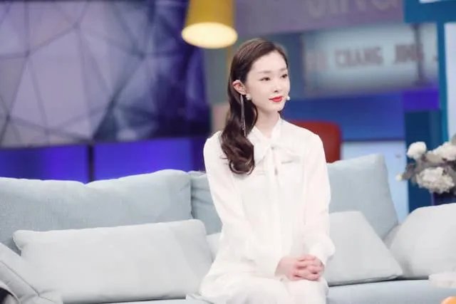 新版《粉红女郎》杀青，你们怎么看万人迷和哈妹的年龄差？