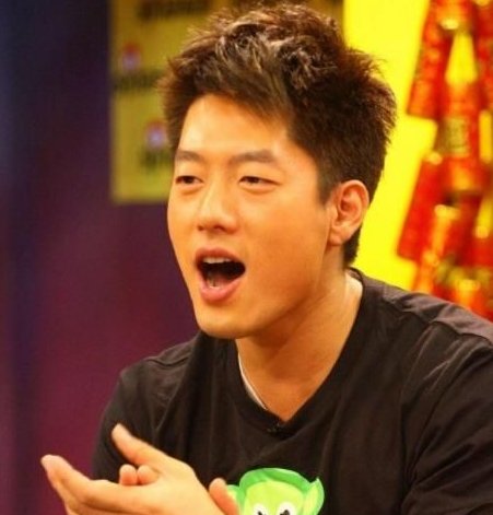 凌潇肃微博骂姚晨是怎么回事?