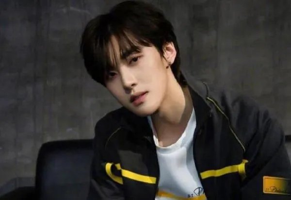 发文“要你寡”,嘉羿这是要承认与金尤美的恋情吗?