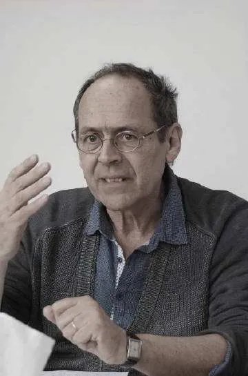 法国传奇哲学家斯蒂格勒生前获得过什么荣誉？