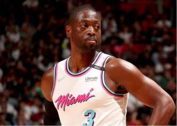 热火为什么还没有续约韦德？