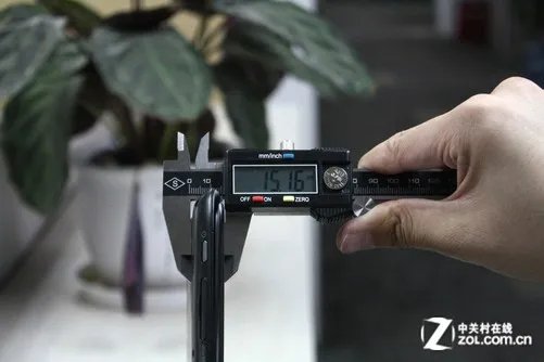 全球首款电动隐藏接口 宏碁蜂鸟S5评测