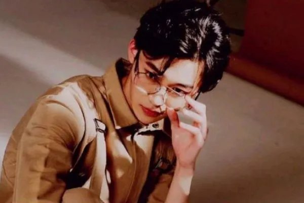 刘奕君儿子刘怡潼出道，为何被称“反派继承者”？