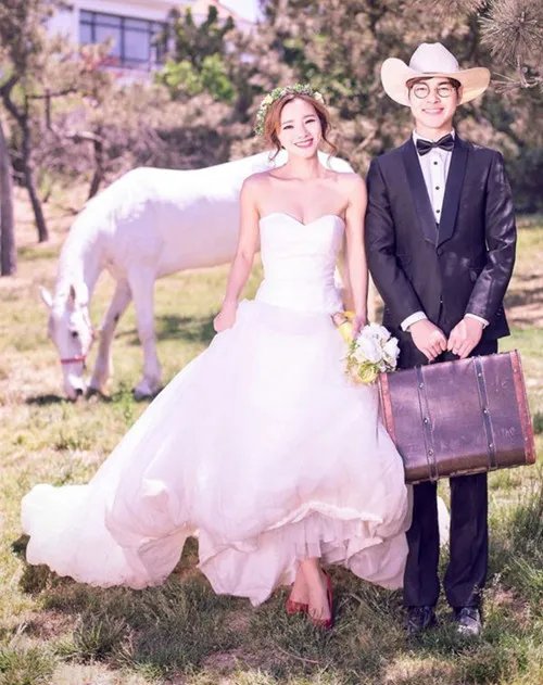 青岛团购婚纱照的价格贵吗  如何选择婚纱照团购