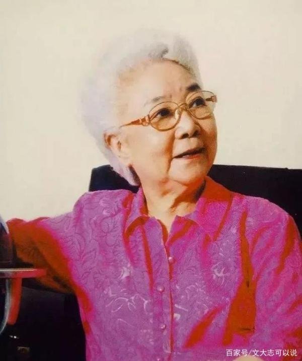 田华：从贫民女到艺术家，一家四口皆患癌去世，今92岁为何仍要挣钱养家？