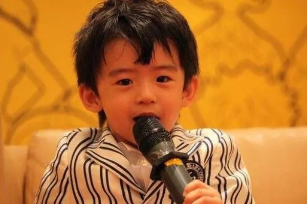 出生就万众瞩目的Lucas，他名字有什么特殊的含义？