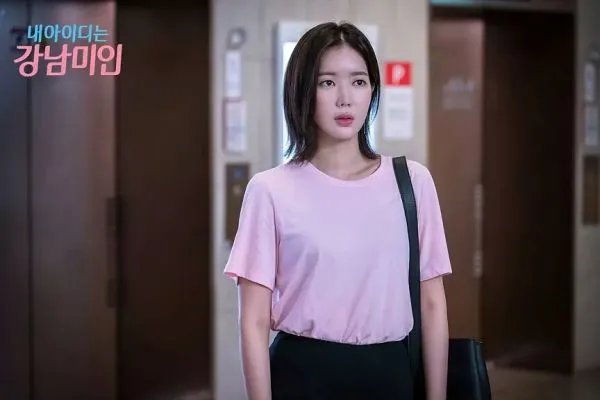 《我的ID是江南美人》为什么女主幼时从来没有正面出现?