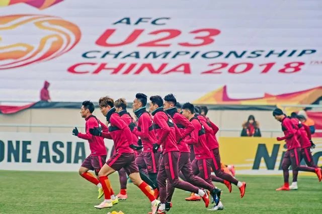 亚运会中国男足小组赛第一名出线，八强战或对阵日本，你觉得国足前景如何？CCTV5会直播吗？