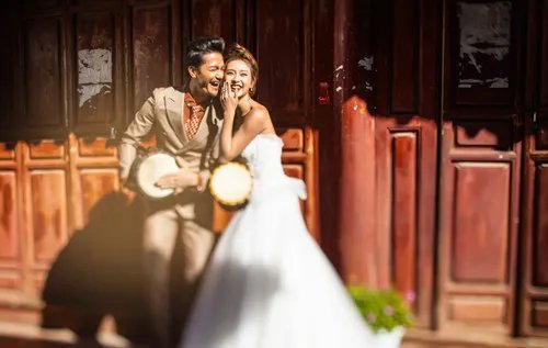 厦门婚纱摄影团购网推荐 教你拍好婚纱照的方法