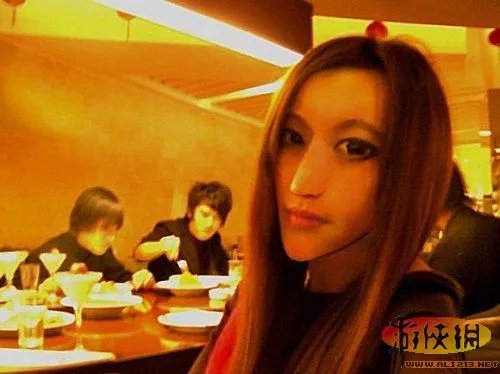 都是些神马玩意 网络红人超奇葩的“锥子脸”