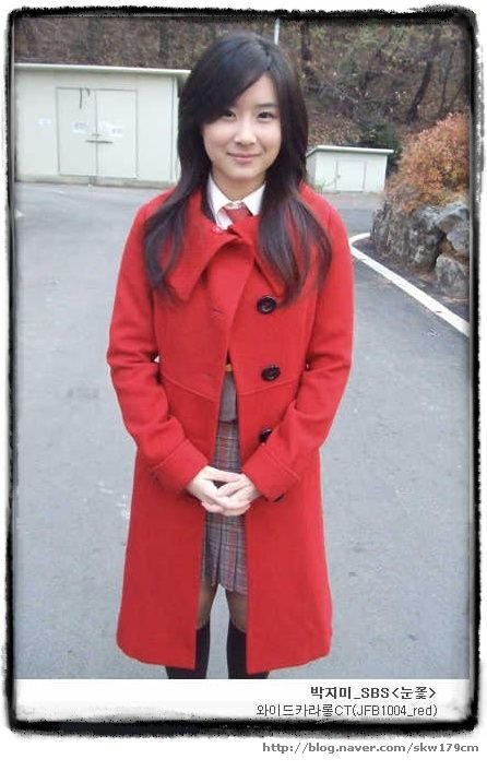 韩剧《爱的阶梯》中饰演少年友莉的是谁，最好有详细资料