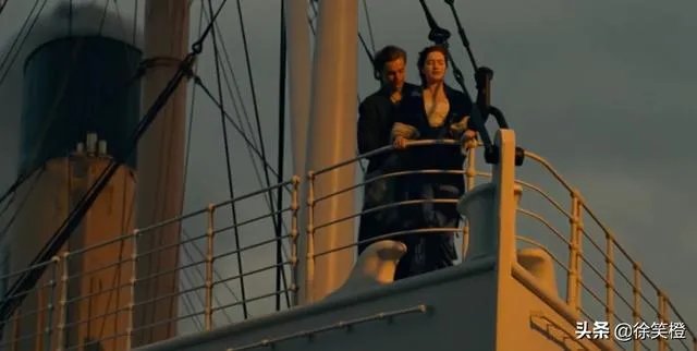 老版《泰坦尼克号》里面的穿帮镜头你知道吗?