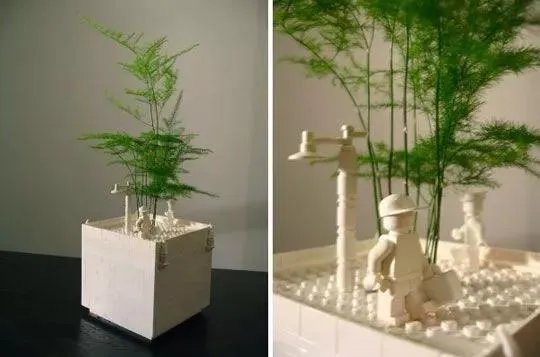 乐高积木们，你们躺在收纳箱里还好吗？