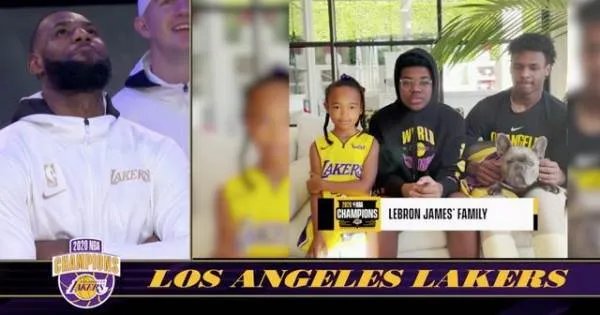 湖人总冠军戒指