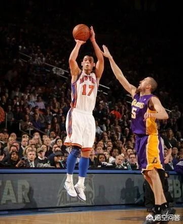 林书豪最好的数据是什么时间，和什么队比赛打出的？