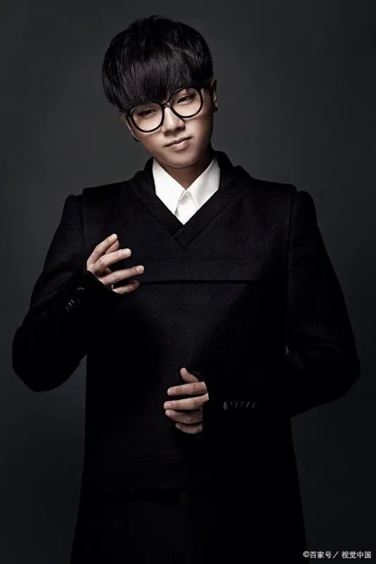 王祖蓝堪称是模仿天花板,模仿华晨宇不能说像只能说是一模一样,你觉得呢?