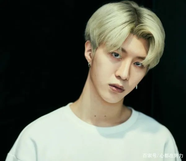 终于瞒不住了，范冰冰与范丞丞的关系曝光，这次不喊弟弟了，喊的是什么？