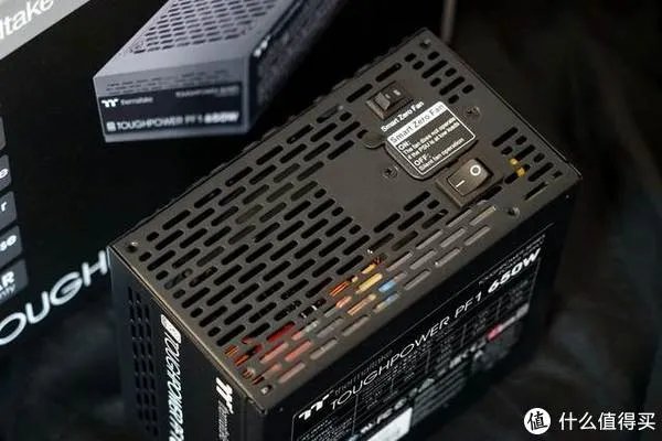 TT钢影PF1 650白金电源评测：全日系电容+超静音+十年质保，真香