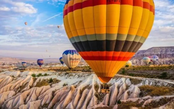 烟台一景区氢气球绳断裂2人遇难，遇到这种危险情况，我们如何自保？