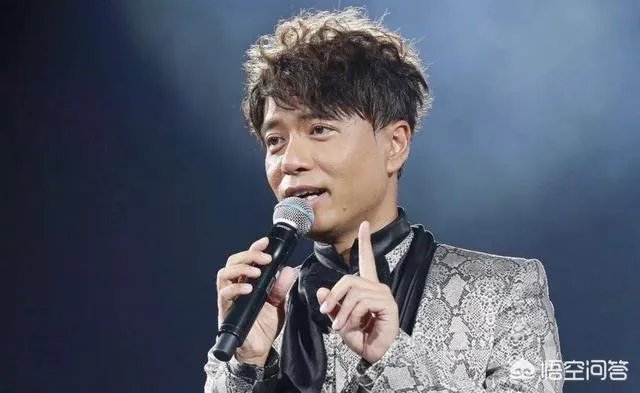 如果郭富城、黎明、李克勤、谭咏麟同时在香港红馆开演唱会,你会去观看谁的演唱会?为什么?