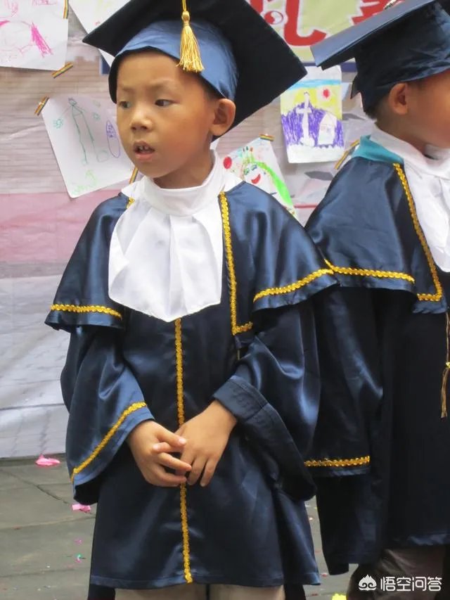 你是怎样纪念自己的青春的？晒老照片还是同学聚会？