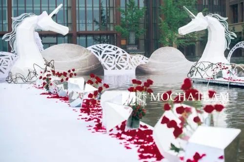 林宥嘉丁文琪婚礼现场森系风格清新养眼，还有哪些明星结婚时现场布置别具一格？