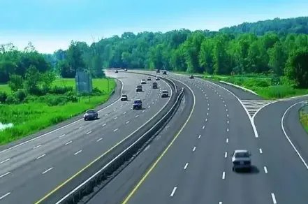 广西女子不认路高速逆行兜圈被困4天，她最终是如何得救的？