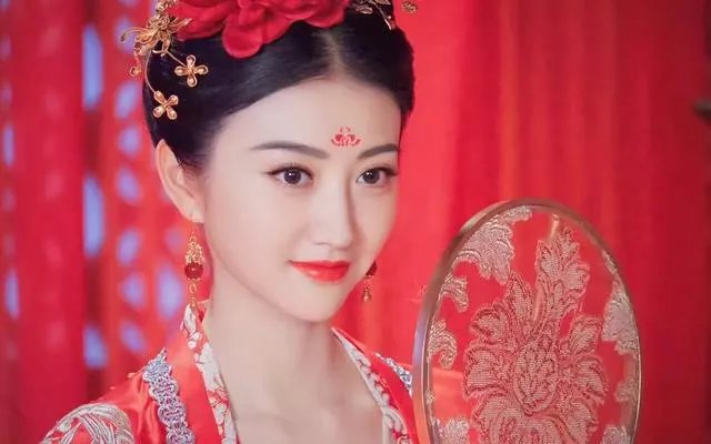 景甜有望成为范冰冰式的人物吗?