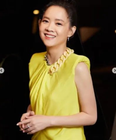 曾宝仪称未获金钟奖很遗憾，她为何如此重视该奖项？