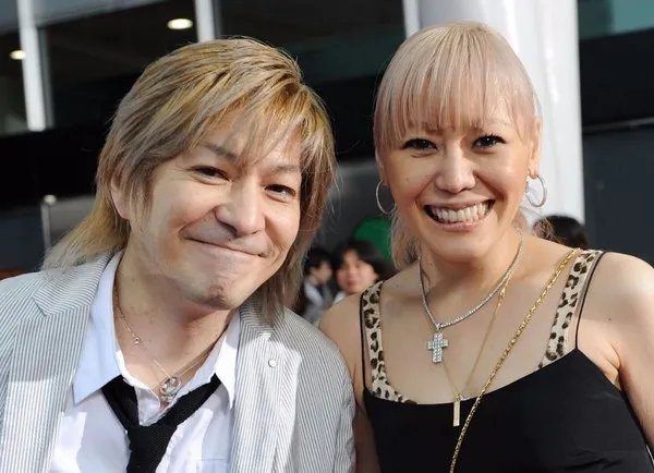 日音乐教父小室哲哉被曝出轨，小室哲哉为何被称为音乐教父？