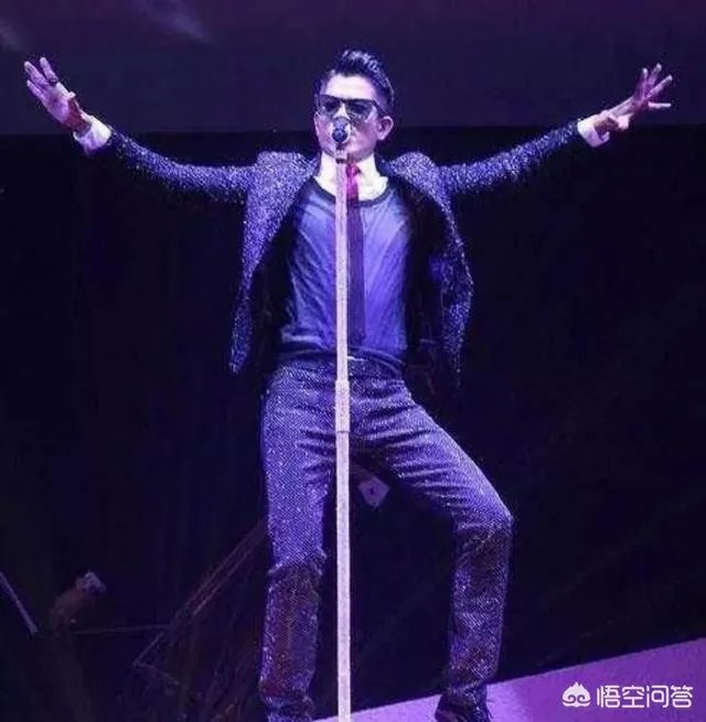 如果郭富城、黎明、李克勤、谭咏麟同时在香港红馆开演唱会,你会去观看谁的演唱会?为什么?